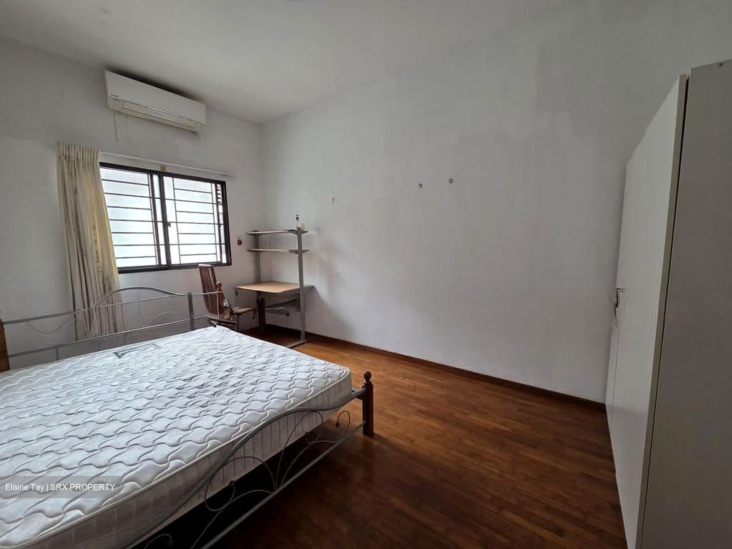 Sandy Lane (D15), Terrace #624101641